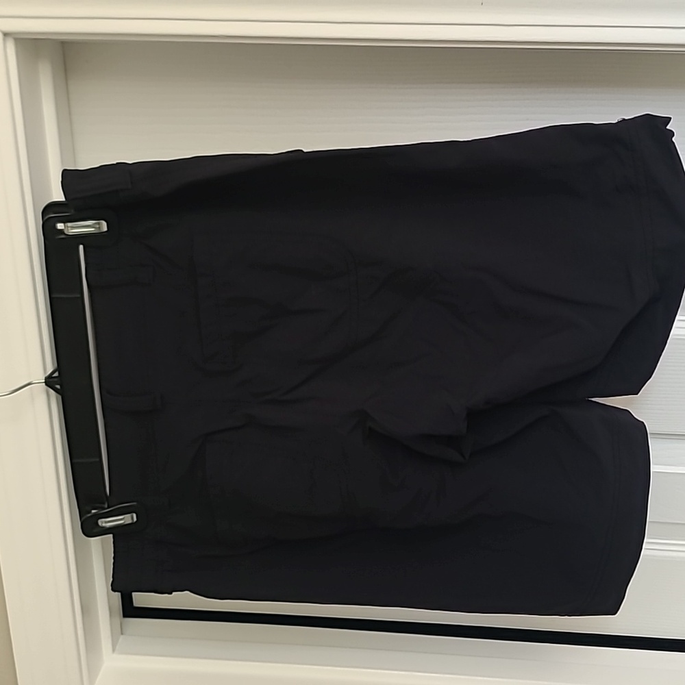 Athleta Womens Shorts sz 6, Black - Picture 2 of 13